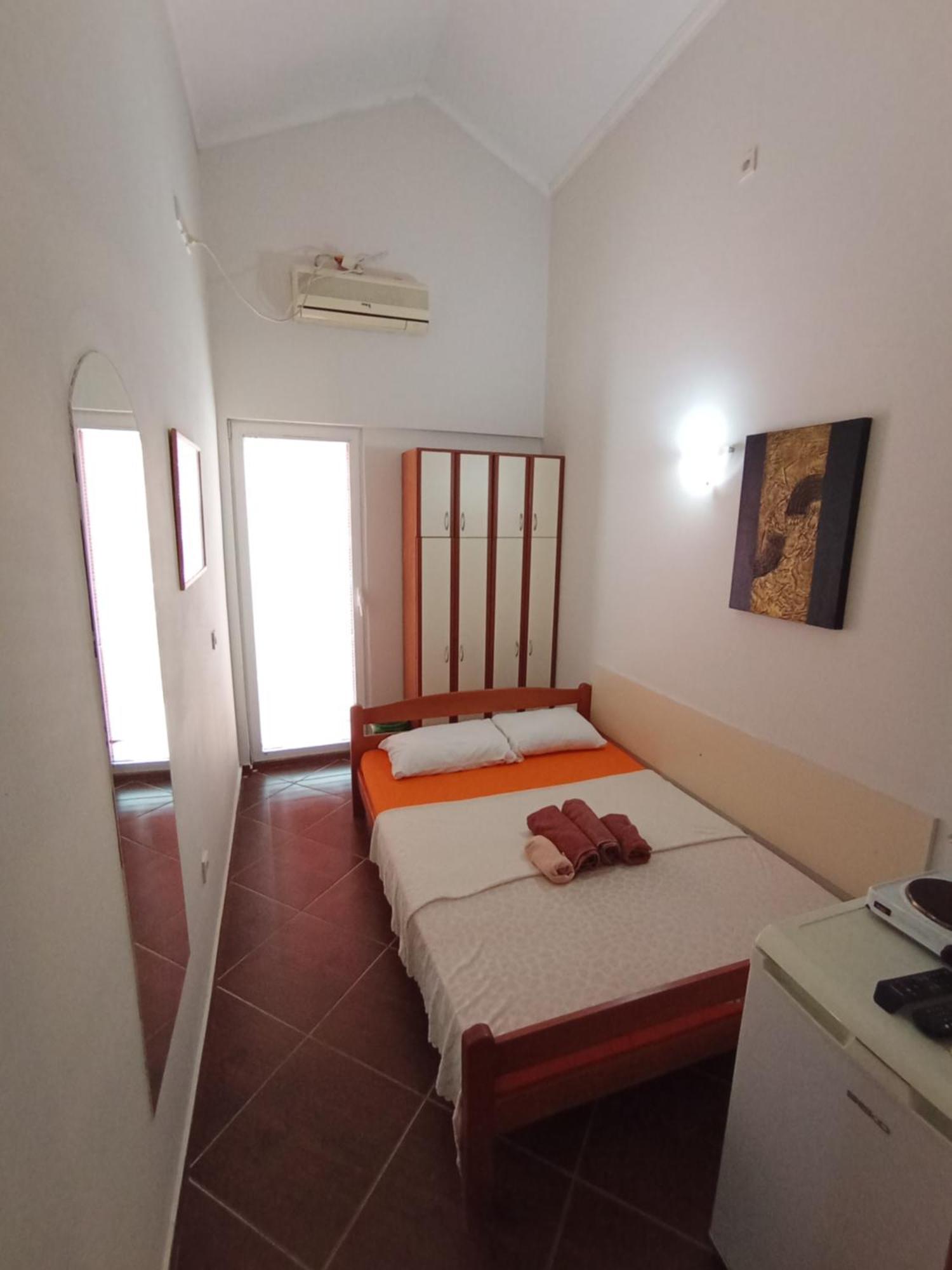 Markovic Aparthotel - Budva Becici Hotel Buitenkant foto