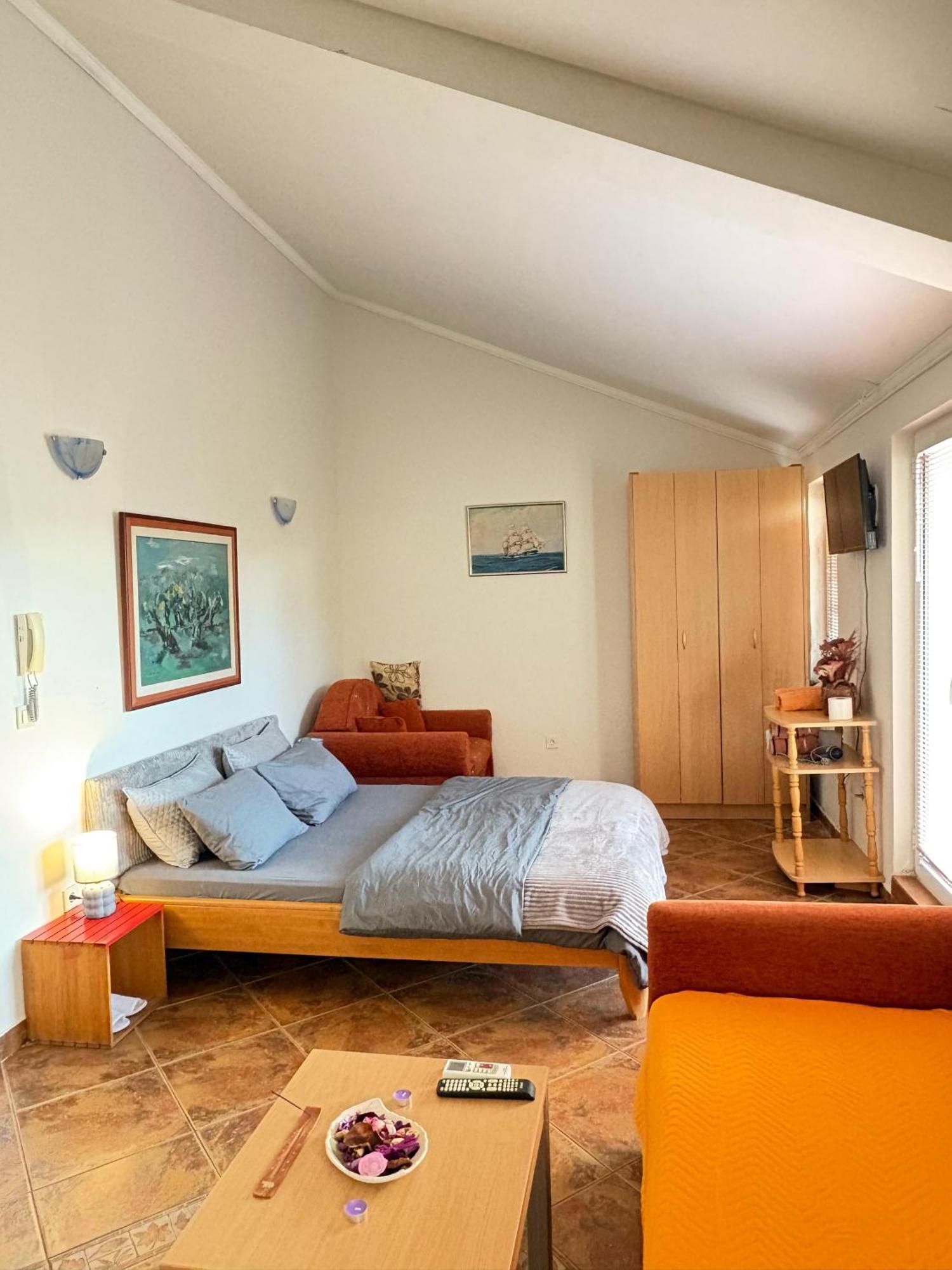 Markovic Aparthotel - Budva Becici Hotel Buitenkant foto