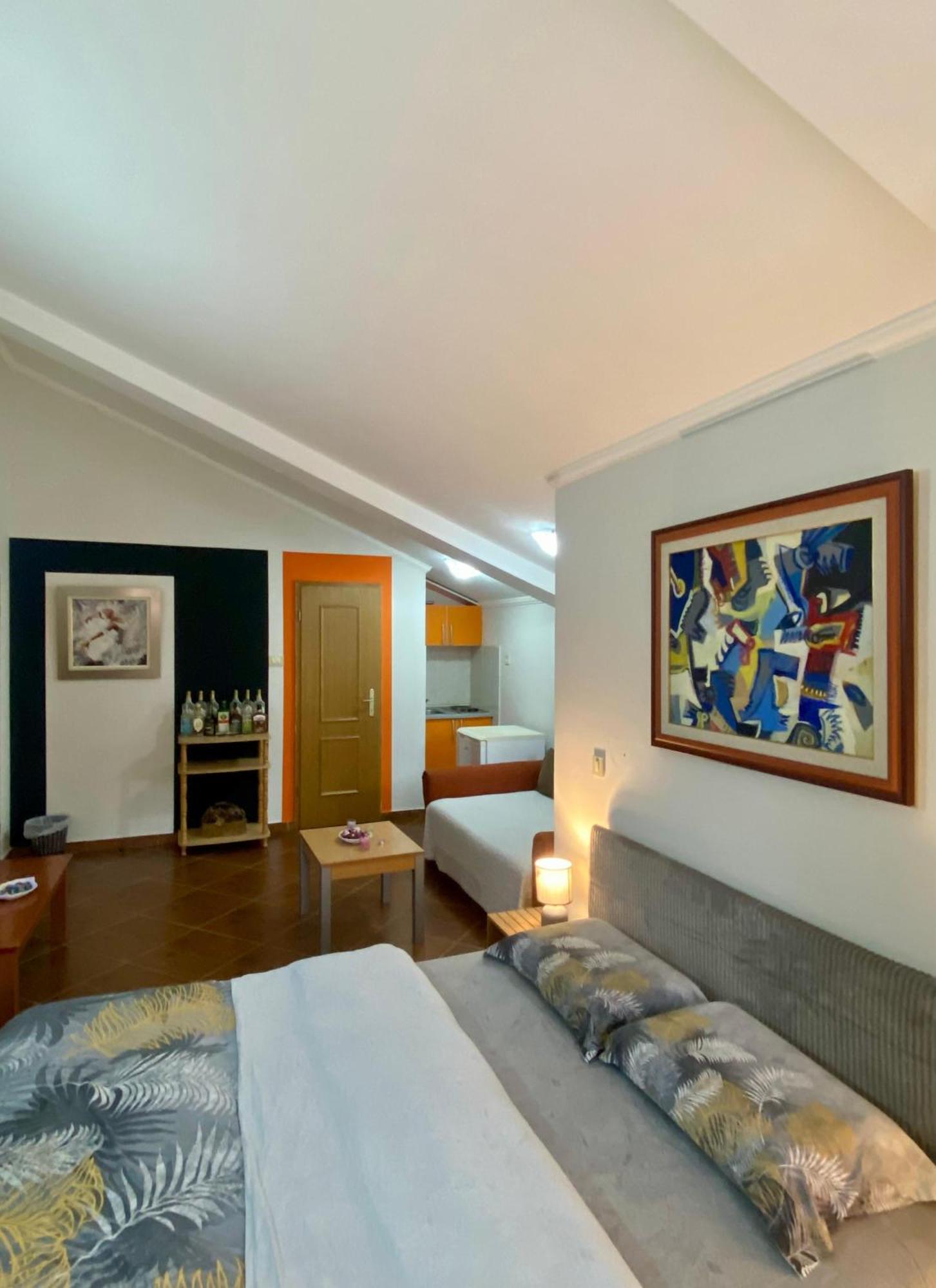 Markovic Aparthotel - Budva Becici Hotel Buitenkant foto