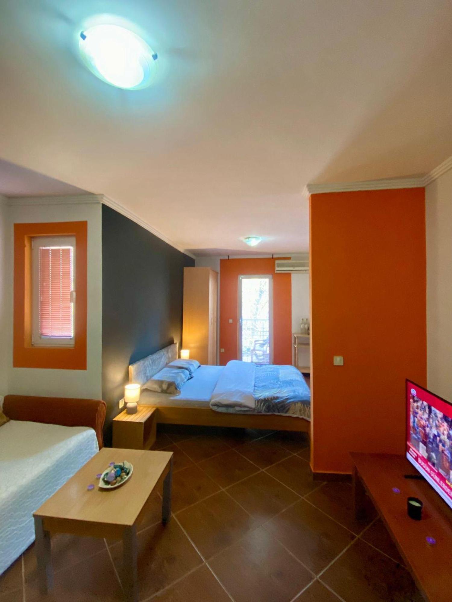 Markovic Aparthotel - Budva Becici Hotel Buitenkant foto