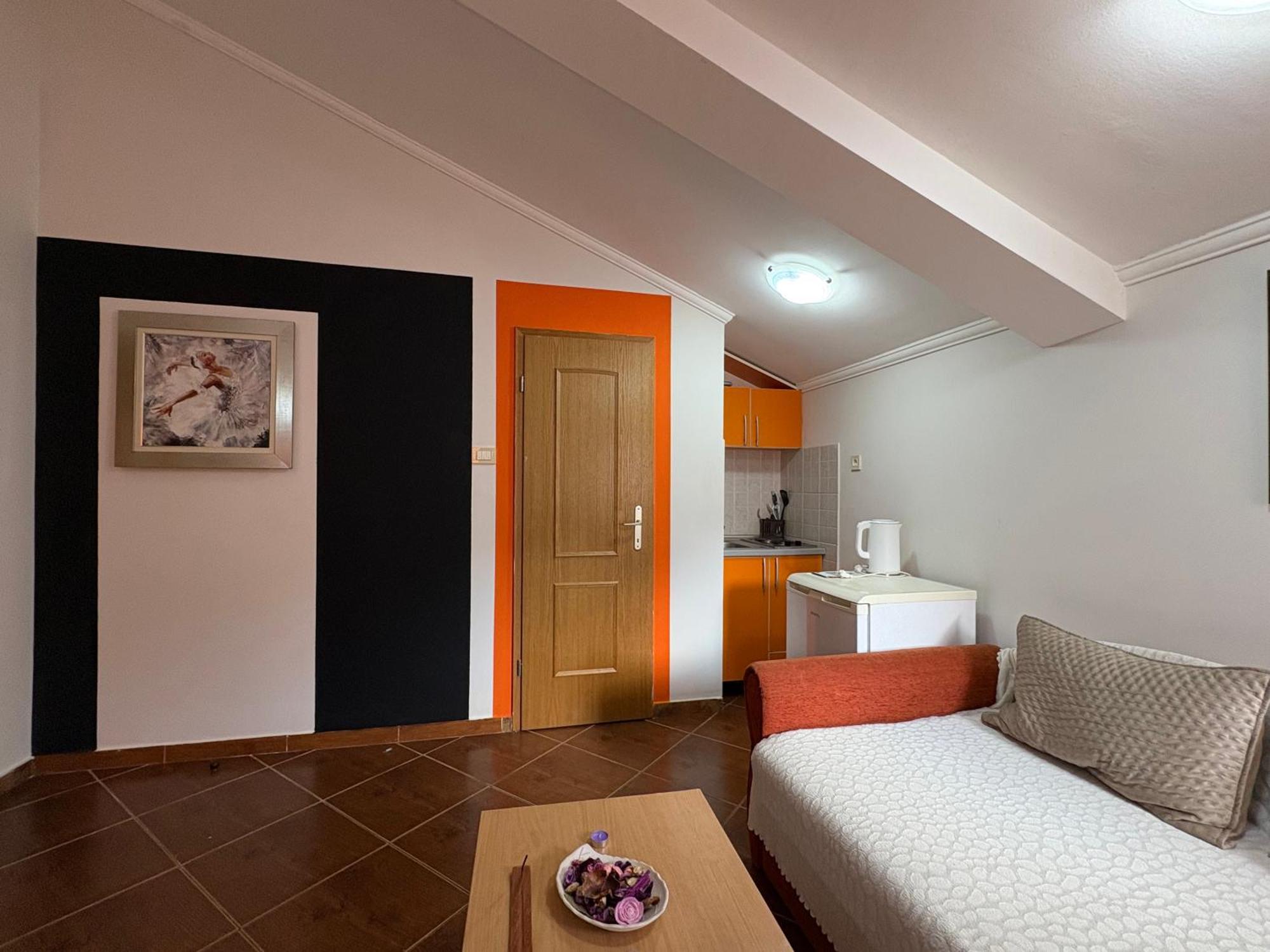 Markovic Aparthotel - Budva Becici Hotel Buitenkant foto